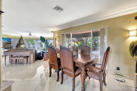 2360 Se 7th Drive Pompano Beach FL 33062