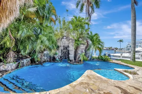 2360 Se 7th Drive Pompano Beach FL 33062