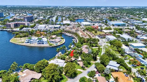 2360 Se 7th Drive Pompano Beach FL 33062