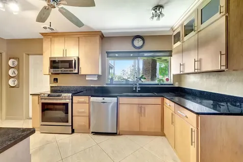 2360 Se 7th Drive Pompano Beach FL 33062