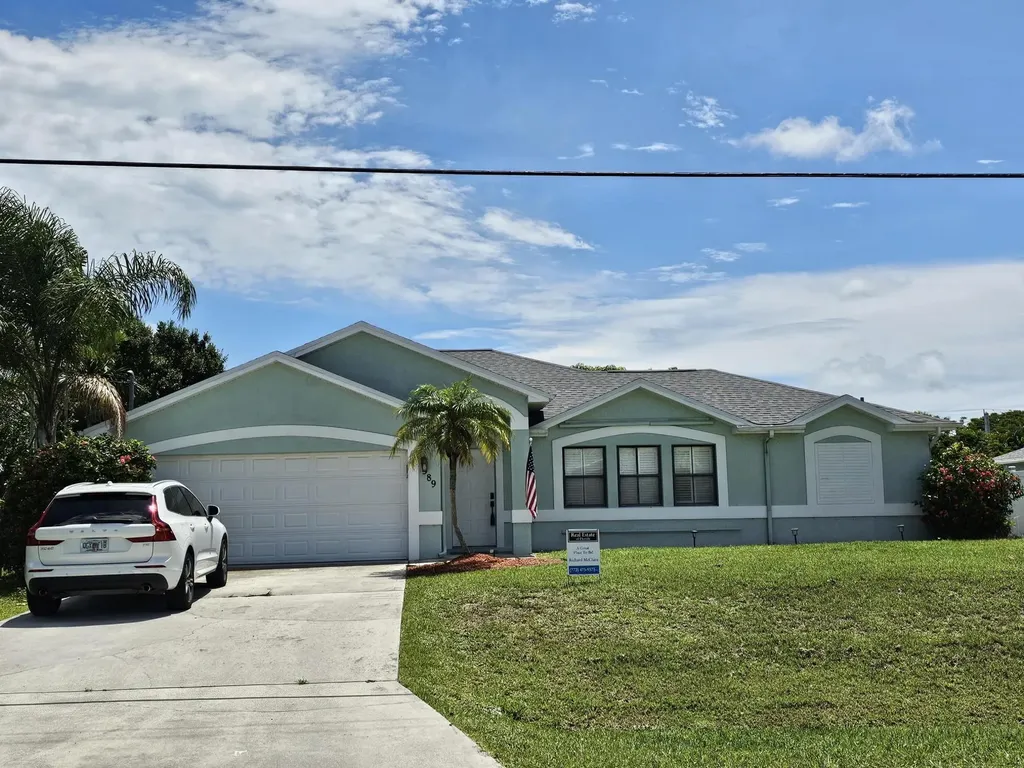 389 Se Whitmore Drive Port Saint Lucie FL 34984