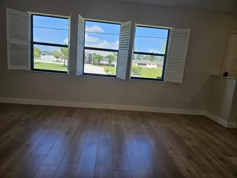 389 Se Whitmore Drive Port Saint Lucie FL 34984