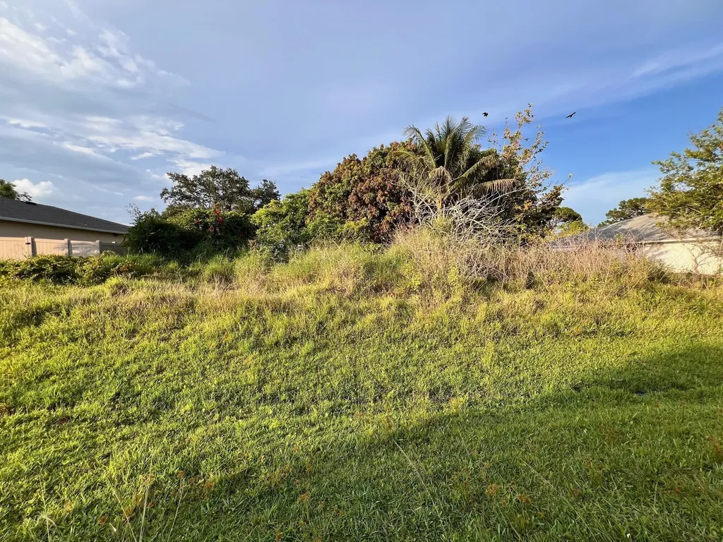 2189 SE Gaslight Street Port Saint Lucie FL 34952