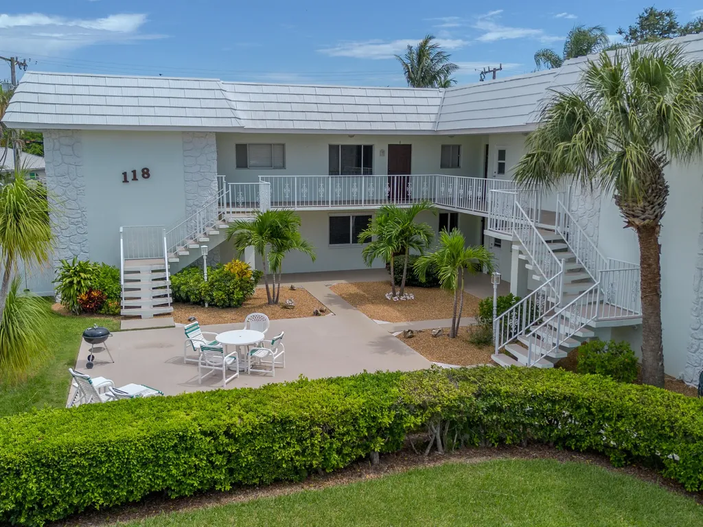 118 Yacht Club Drive North Palm Beach FL 33408