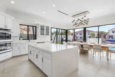 1536 Sw 5th Avenue Boca Raton FL 33432