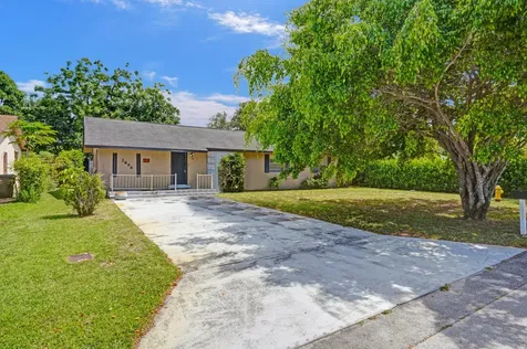2886 Floral Road Lake Worth FL 33462
