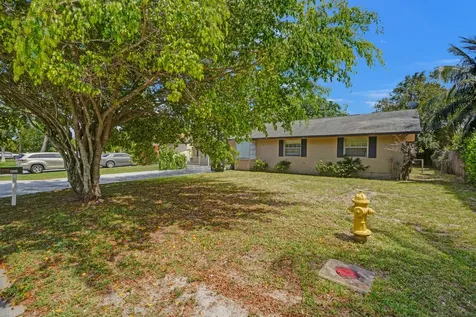2886 Floral Road Lake Worth FL 33462