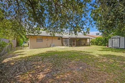 2886 Floral Road Lake Worth FL 33462