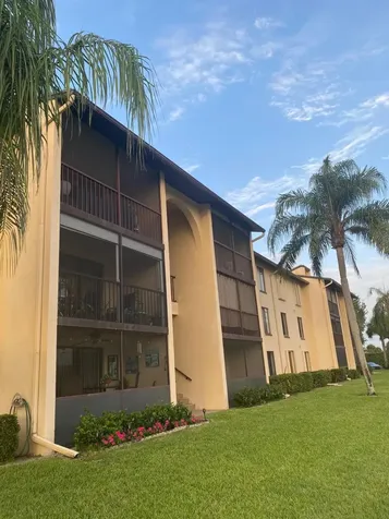 806 Sky Pine Way Greenacres FL 33415