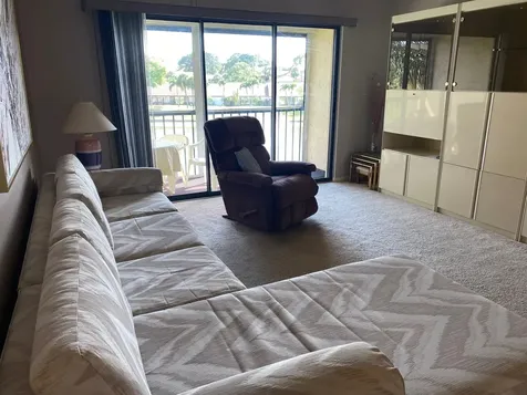 806 Sky Pine Way Greenacres FL 33415