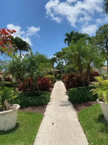 806 Sky Pine Way Greenacres FL 33415