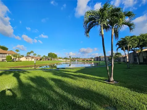 806 Sky Pine Way Greenacres FL 33415