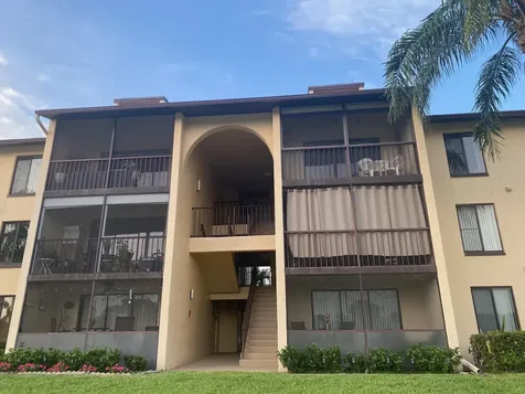 806 Sky Pine Way Greenacres FL 33415