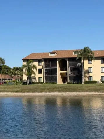 806 Sky Pine Way Greenacres FL 33415
