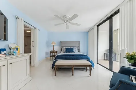 2000 Presidential Way West Palm Beach FL 33401