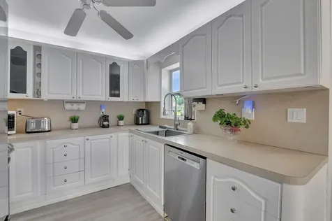 10204 Camelback Lane Boca Raton FL 33498