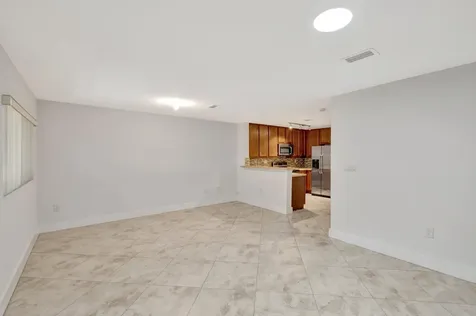 3055 Riverside Drive Coral Springs FL 33065