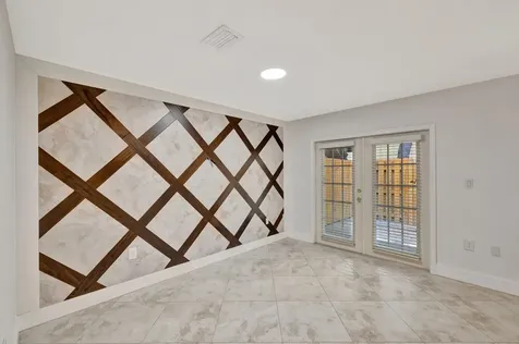 3055 Riverside Drive Coral Springs FL 33065
