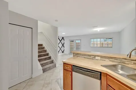 3055 Riverside Drive Coral Springs FL 33065