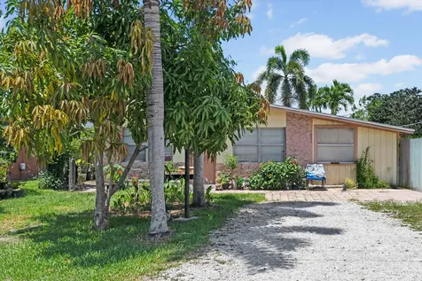 3044 Se Camino Avenue Stuart FL 34997