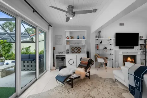 2252 Las Casitas Drive Wellington FL 33414