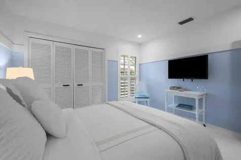 2252 Las Casitas Drive Wellington FL 33414