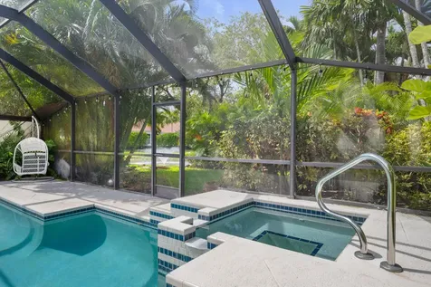 2252 Las Casitas Drive Wellington FL 33414