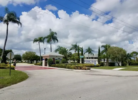 1530 Se Royal Green Circle Port Saint Lucie FL 34952