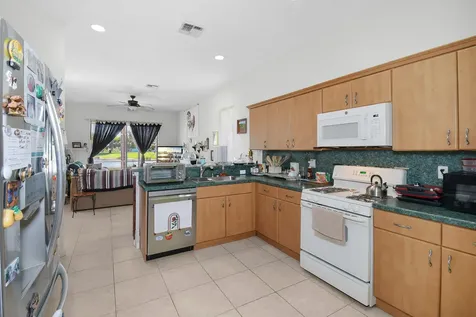 107 Nw Summerville Court Port Saint Lucie FL 34986