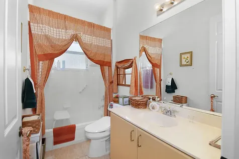107 Nw Summerville Court Port Saint Lucie FL 34986