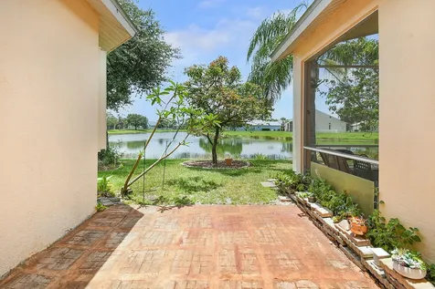 107 Nw Summerville Court Port Saint Lucie FL 34986