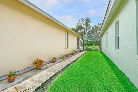 107 Nw Summerville Court Port Saint Lucie FL 34986
