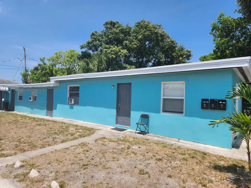 134 W 24th Street Riviera Beach FL 33404