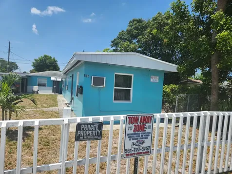 134 W 24th Street Riviera Beach FL 33404