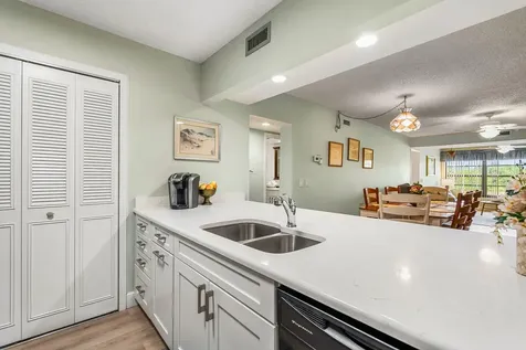 28 Plantation Drive Vero Beach FL 32966