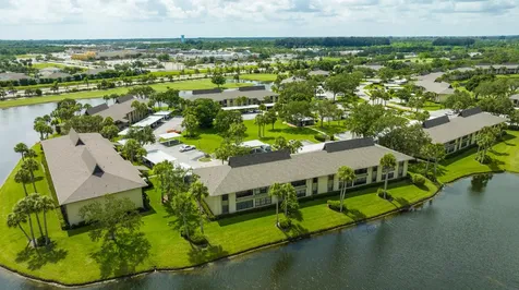 28 Plantation Drive Vero Beach FL 32966