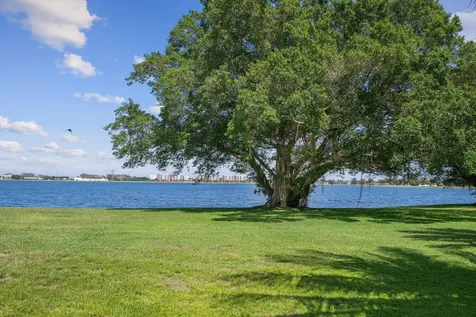2 Firestone Circle West Palm Beach FL 33401