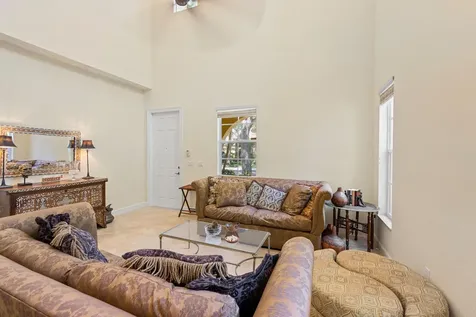 1043 Vintner Boulevard Palm Beach Gardens FL 33410