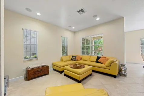 1043 Vintner Boulevard Palm Beach Gardens FL 33410