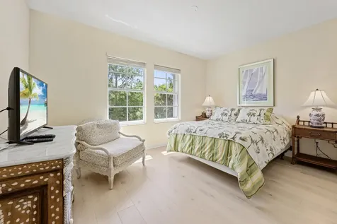 1043 Vintner Boulevard Palm Beach Gardens FL 33410