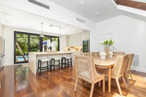 3017 Vincent Road West Palm Beach FL 33405