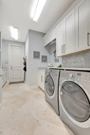 5874 Windsor Court Boca Raton FL 33496