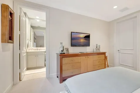 5874 Windsor Court Boca Raton FL 33496