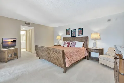 5380 N Ocean Drive Riviera Beach FL 33404