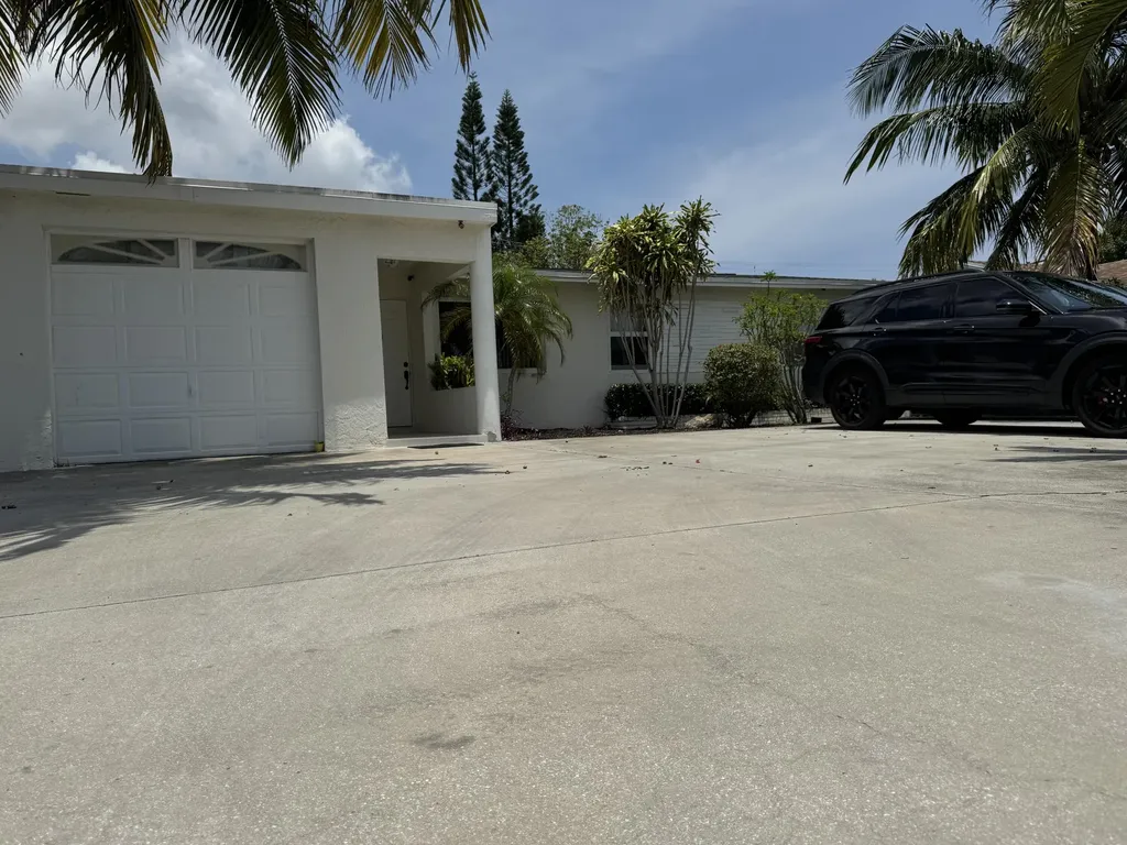 4607 Sutton Terrace West Palm Beach FL 33415