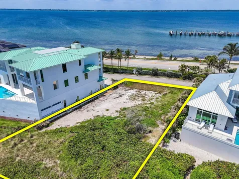 8128 S Ocean Drive Jensen Beach FL 34957