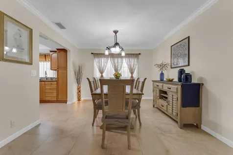 8858 Sw 8th Street Boca Raton FL 33433