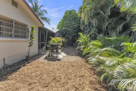 8858 Sw 8th Street Boca Raton FL 33433