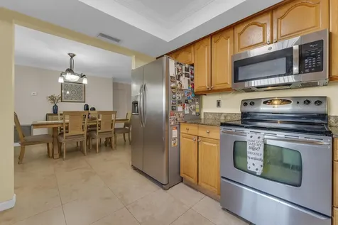 8858 Sw 8th Street Boca Raton FL 33433