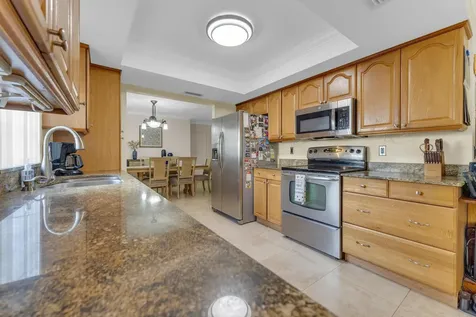 8858 Sw 8th Street Boca Raton FL 33433